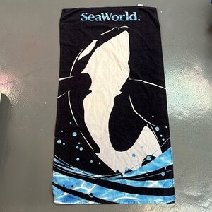 Vintage SeaWorld Beach Towel